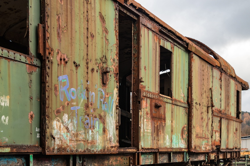 building, ruined, wagon, old, destruction, abandoned, metal, decline, bad condition, train, no people, deutsche bahn, sky, rusty, obsolete, damaged, collapsing