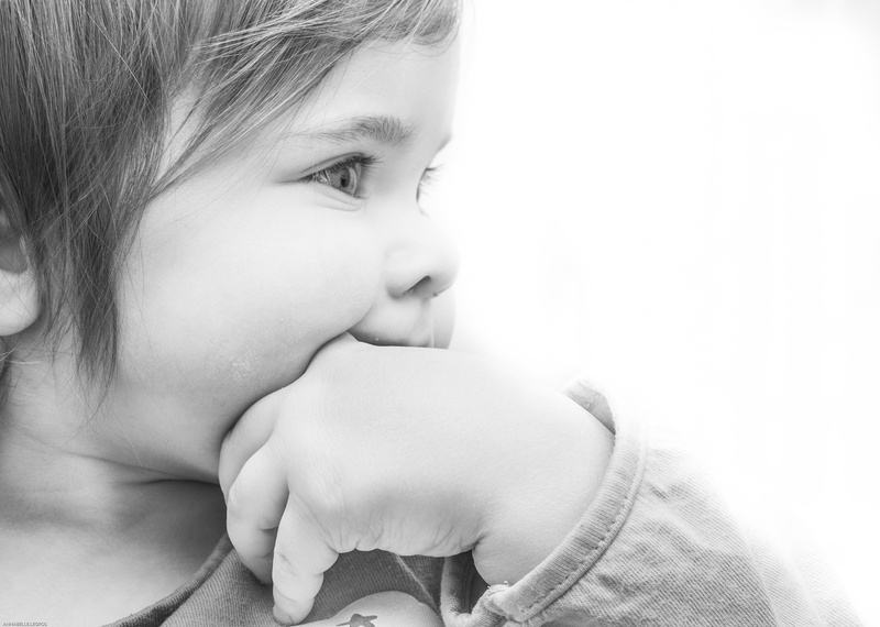 offspring, people, innocence, photo, close-up, females, childhood, hand in the mouth, beautiful woman, grayscale, girl, indoors, lifestyles, contemplation