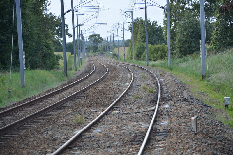 day, travel, france, 5K, nature, technology, plant, ter, parallel, track, power line, direction, growth, railroad track, rail transportation, electricity pylon