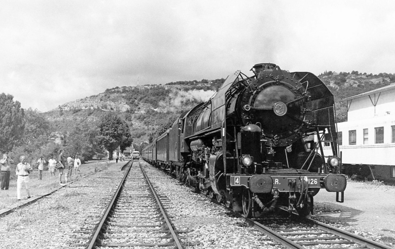 sky, train - vehicle, direction, railroad track, traveling, the way forward, architecture, station, public transportation, travel, the machine, locomotive