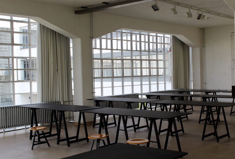 indoors, modern, chair, day, attraction, education, absence, building, architecture, bauhaus, tourists, college, clean, desk, business, 2K, seat, landmark