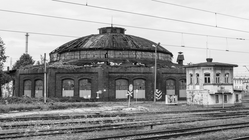 traffic, catenary, belief, day, cable, rail traffic, place of worship, track, architecture, gleise, electricity, off the beaten track, history, transportation