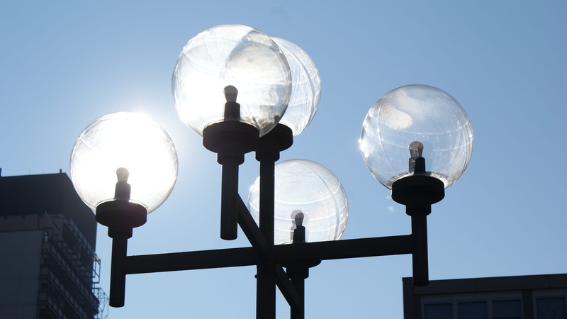 blue, street, sky, low angle view, light bulb, sunlight, reflexes, clear sky, lighting equipment, mirroring, street light, light, sun, ludwigshafen, technology