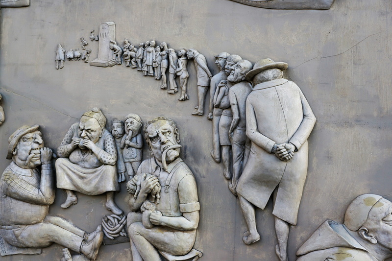 figure, solid, the past, history, human representation, stone material, architecture, building exterior, statue, religion, creativity, spirituality, male likeness