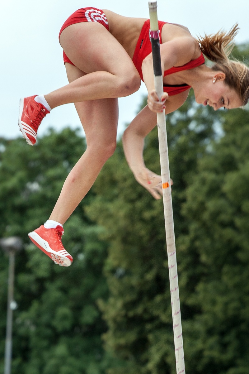 women, outdoors, pole vault, females, junior gala mannheim, girls, casual clothing, leisure activity, holding, 2K, lifestyles, adult, red, child, one person