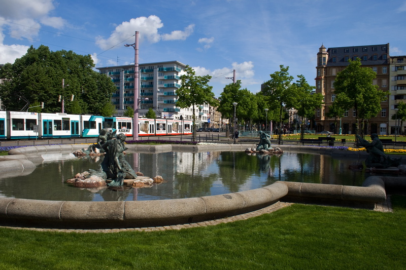 incidental people, sky, tree, cloud - sky, outdoors, old town, built structure, nature, fountain, 4K, people, mannheim, plant, grass, city, sunlight, building exterior