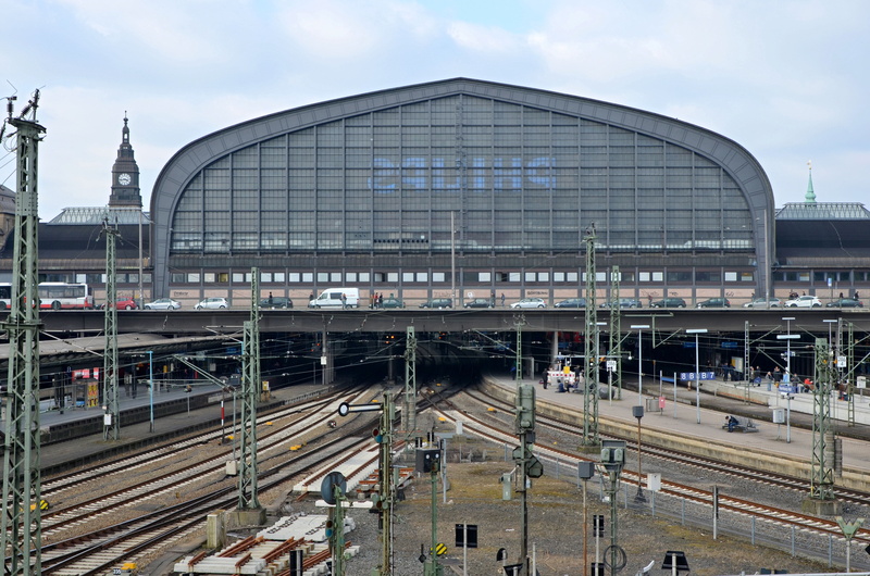 alloy, building exterior, central station, platform, building, railroad car, architecture, 4K, transportation, travel, rail transportation, subway train