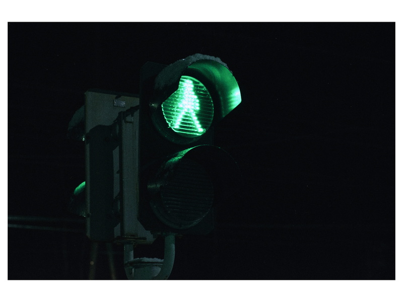 filmphotography, green light, transportation, analoguevibes, light, electric lamp, sign, outdoors, russia, 5K, green, technology, analog, film, minimalism