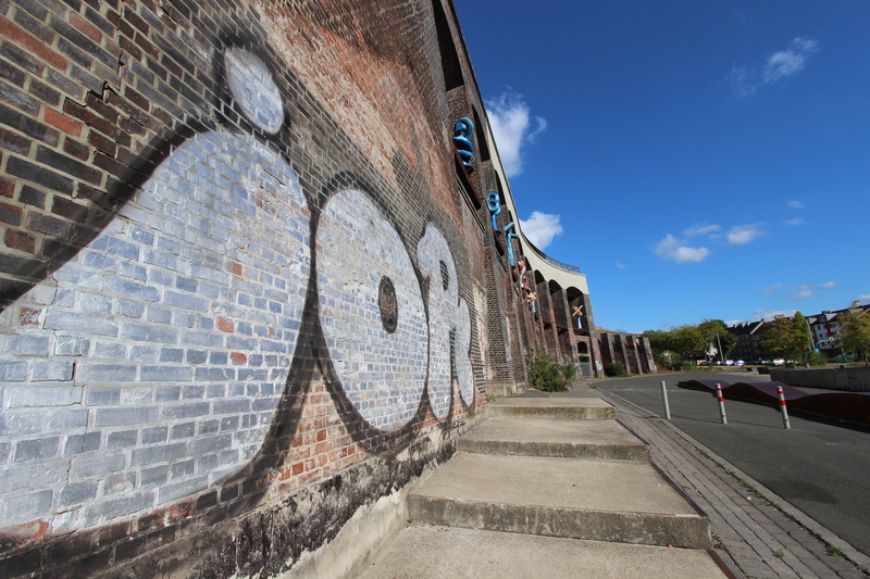 berlin wall, no people, facade, built structure, brick wall, staircase, city, footpath, architecture, travel destinations, grafitti, wall, brick, art, history