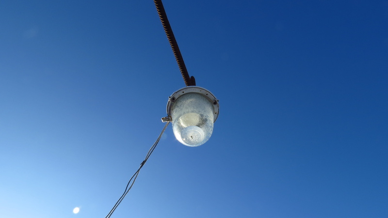 lantern, architecture, hanging, light bulb, street, bright, day, cable, 4K, copy space, clear sky, sky, ceiling, street light, sunny, lighting equipment
