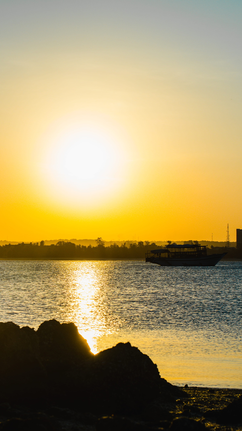 sea, silhouette, sunset, 5K, no people, sky, idyllic, dar es salaam, tranquil scene, scenics - nature, outdoors, tanzania, beauty in nature, reflection