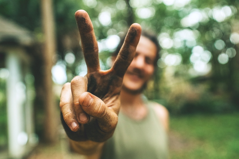finger, unrecognizable person, aggression, people, human Hand, leisure activity, blur, obscured face, hand, nature, men, real people, human Finger, body part