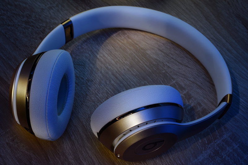 high angle view, music, beats, blue, beats headphones, photography themes, listen to music, listening, headphones, equipment, circle, earphones, black color
