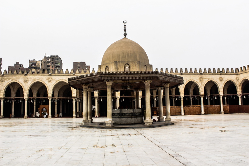 outdoors, courtyard, clear sky, nature, arch, travel, belief, history, dome, building exterior, city, architectural column, building, sky, no people, religion
