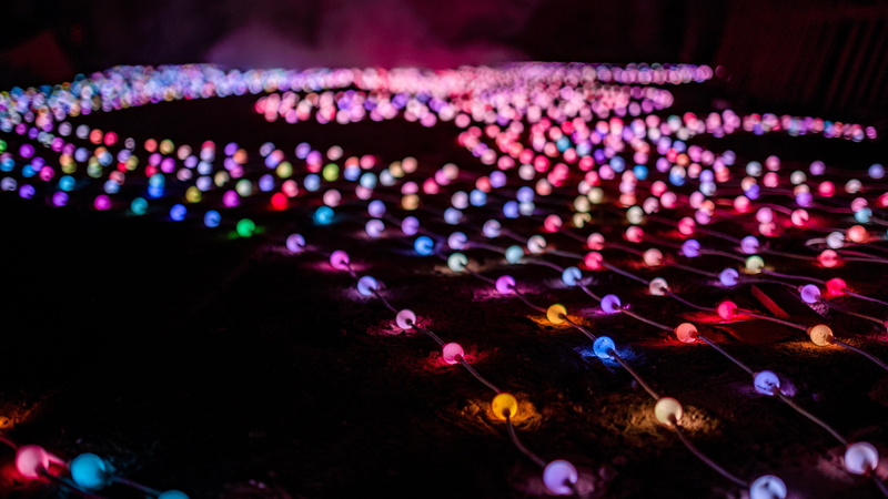 bokeh, garlands, 4K, glare, glow, bulbs, 4k uhd background, lights, blur effect, holidays, colorful