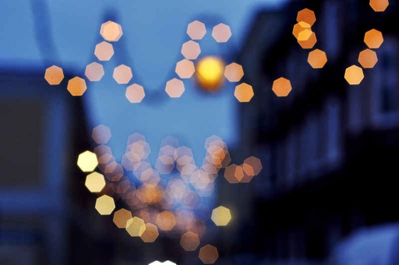 effect, electricity, lens flare, christmas decoration, blur, defocused, abstract, no people, christmas lights, holiday, nightlife, glowing, circle, christmas