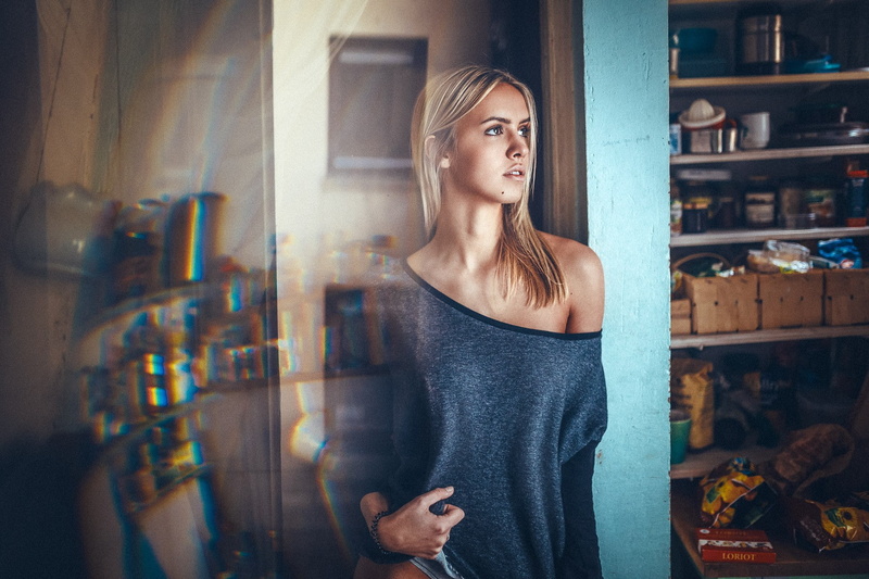 model, Lennart Bader, women, blonde, looking away, bare shoulders, 720P