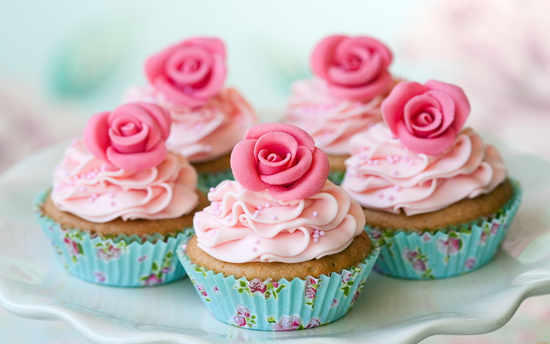 cupcakes, cakes, creamy, sweets, 2K, roses, delicious, 3d and abstract, dessert, cream roses, cake