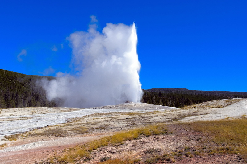 water, outdoors, spray, nature, travel destinations, clouds, yellowstone, basin, splash, no people, steam, 2K, power, blue, national, wyoming, cloud - sky