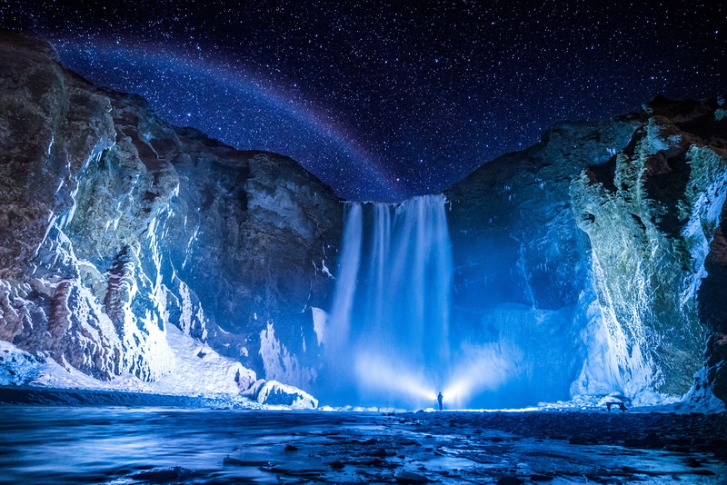 Iceland, river, men outdoors, stars, astronomy, nature, 2K, long exposure, Skogafoss, waterfall, night, lights, men, winter, starry night, landscape, rocks