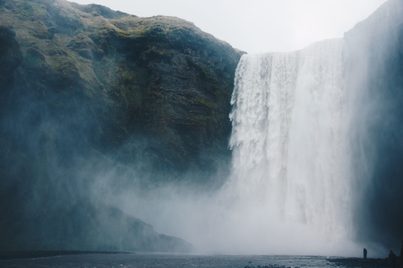 splashing, flowing water, waterfall mist, flowing, 5K, waterfalls, mountain, sport, skogafoss, motion, fog, clear, outdoors, skÓgafoss, power in nature