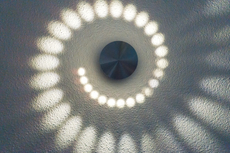 schneckenförmig, pattern, nature, 5K, lamp, metal, no people, light body, noble, shape, textured, structure, day, spiral, indoors, close-up, lighting