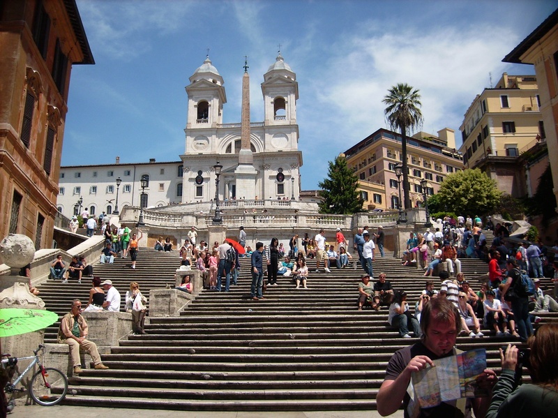 near, 2K, city, religion, building exterior, women, built structure, real people, architecture, staircase, rome, spanish steps, outdoors, spirituality