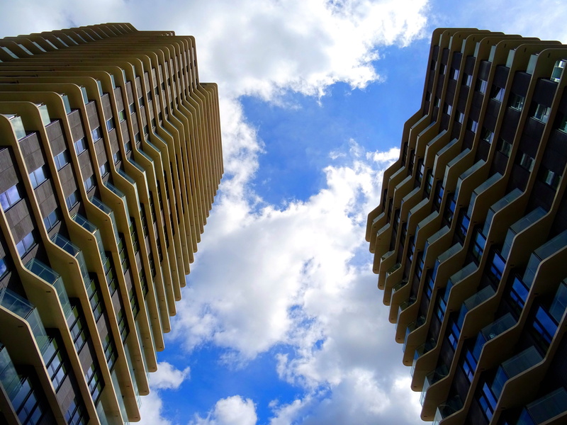pattern, sunlight, glass windows, office, skyscraper, modern, architectural design, futuristic, clouds, steel, skyscrapers, outdoors, day, in a row, urban