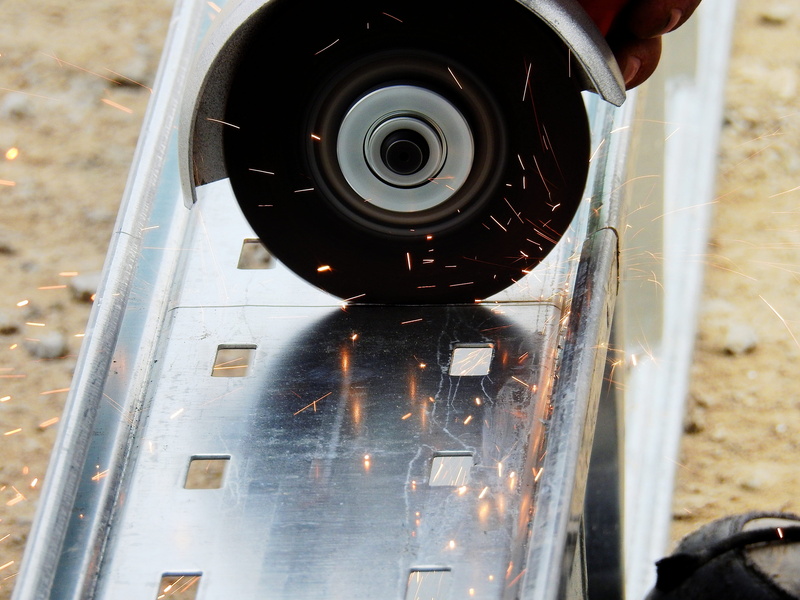 nature, mode of transportation, wheel, city, day, radio, build, reflection, puddle, tool, Flex, no people, motion, separating schneider, craftsmen, cut