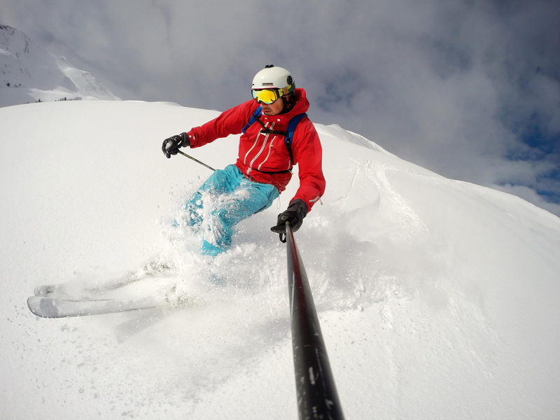 sport, speed, winter, helmet, skier, cold temperature, full length, leisure activity, activity, white color, one person, ski, extreme sports, ski-wear