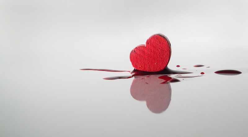 shadow, freshness, 2K, studio shot, little, nature, thing, white background, craft, heart, copy space, drop, gray background, blood, called, still life