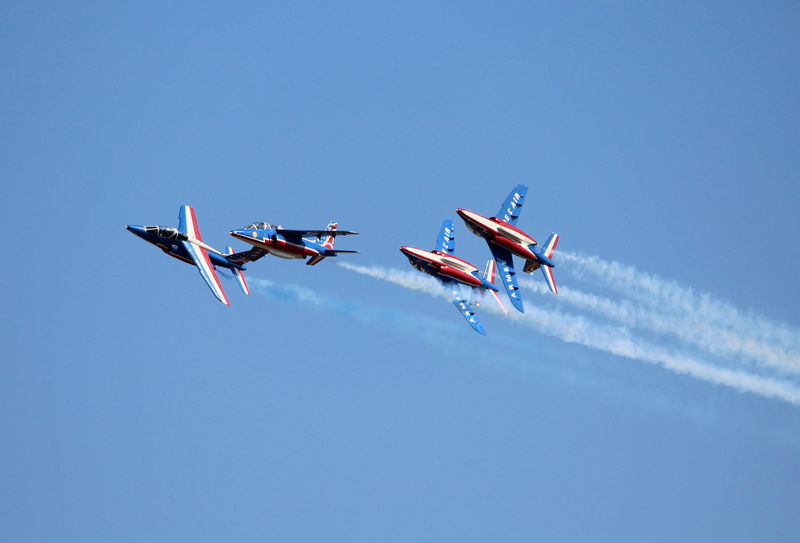 teamwork, flying, airshow, on the move, flight, meeting avignon, jet plane, alpha jet, plane, vapor trail, transportation, outdoors, low angle view, cloud - sky