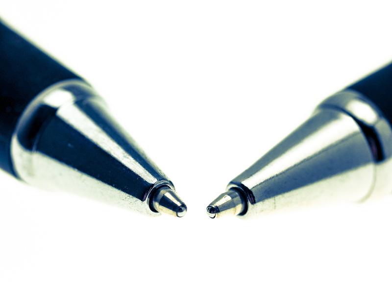 leave, shadow, schreiber, close-up, 4K, fountain Pen, copy space, nib, marker pen, mine, two objects, indoors, studio shot, business, selective focus
