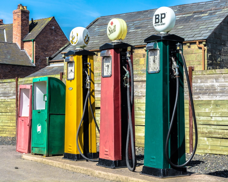 1080P, outdoors, yellow, refill, petroleum, door, gas station, refuel, built structure, transportation, sunny, building, entrance, fuel pump, architecture