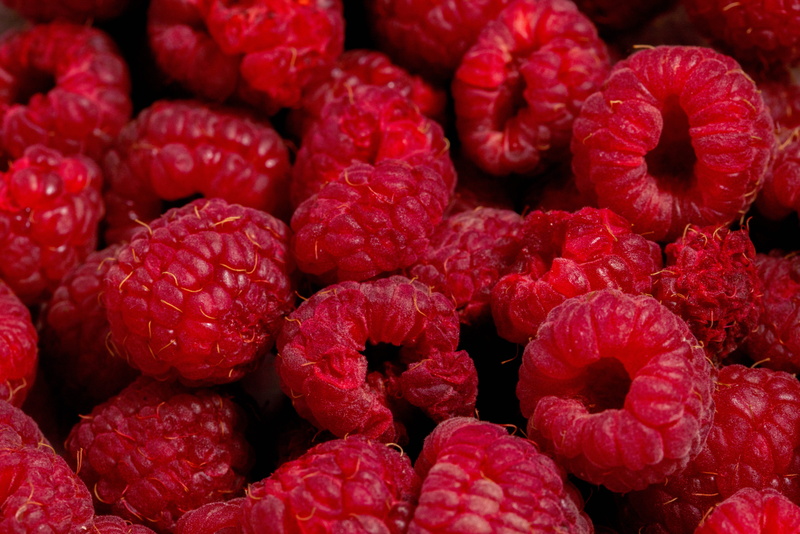 chopped, strawberry, full frame, freshness, food, healthy, ripe, juicy, no people, raspberry, indoors, abundance, for sale, backgrounds, fruits, colorful