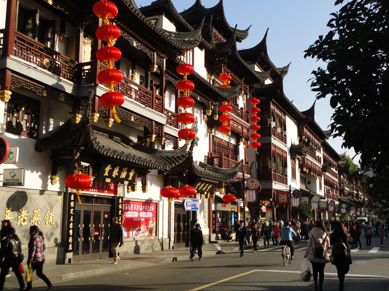 building, shanghai, large group of people, city, real people, city life, crowd, architecture, red, men, festival, chinese lantern, china, built structure