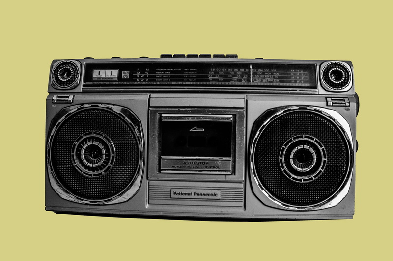 equipment, retro styled, things, no people, antique, studio shot, communication, simplicity, analog, radio, technology, yellow, indoors, photography, single object