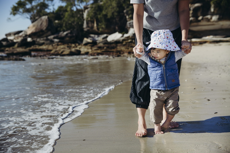 two People, loving, parent, water, relaxation, walking, standing, 5K, mother, travel Destinations, people, waters Edge, playful, vacations, seaside, summer