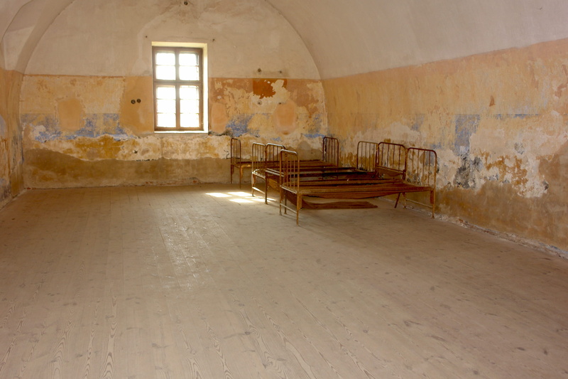 furniture, architecture And Buildings, ruined, dust, home interior, Dormitory, rust, antique, theresienstadt, rusty, history, absence, run-Down, architecture