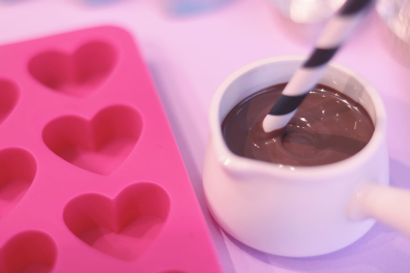 cafe, gourmet, chocolate, sweet, pouring, studio shot, heart Shape, fondue, coffee, love, close-up, red, white, candy, food, refreshment, drink, cup, indulgence