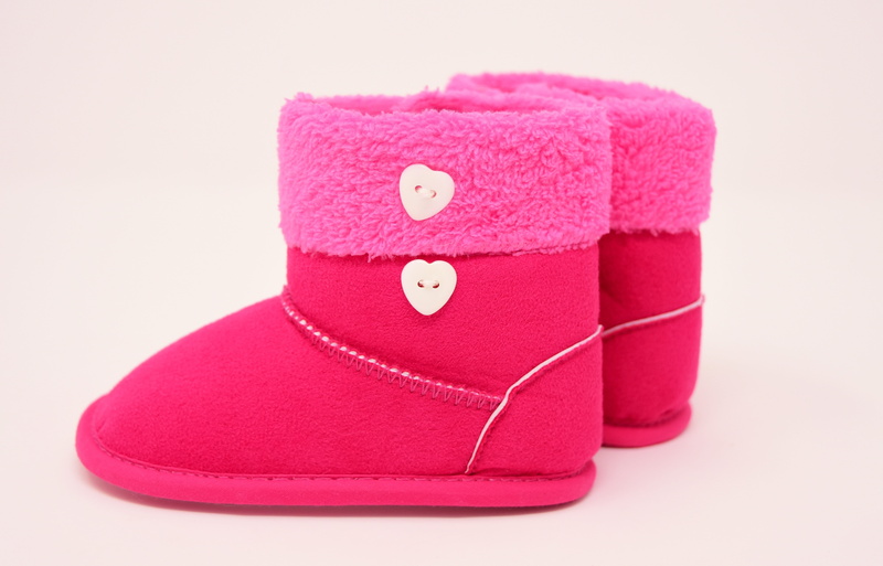 heart, two objects, small child, close-up, emotion, cut out, valentines day - holiday, love, softness, single object, young, shoe, no people, clean, purple