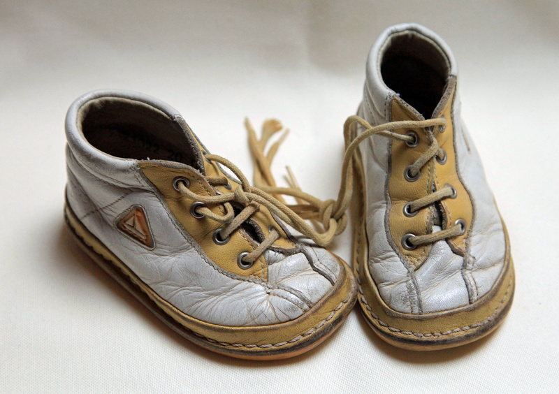 shoes, no people, brown, lifestyles, stiletto, 4K, lace, studio shot, leather, two objects, pair, close-up, canvas shoe, shoelace, child, white, lace - fastener