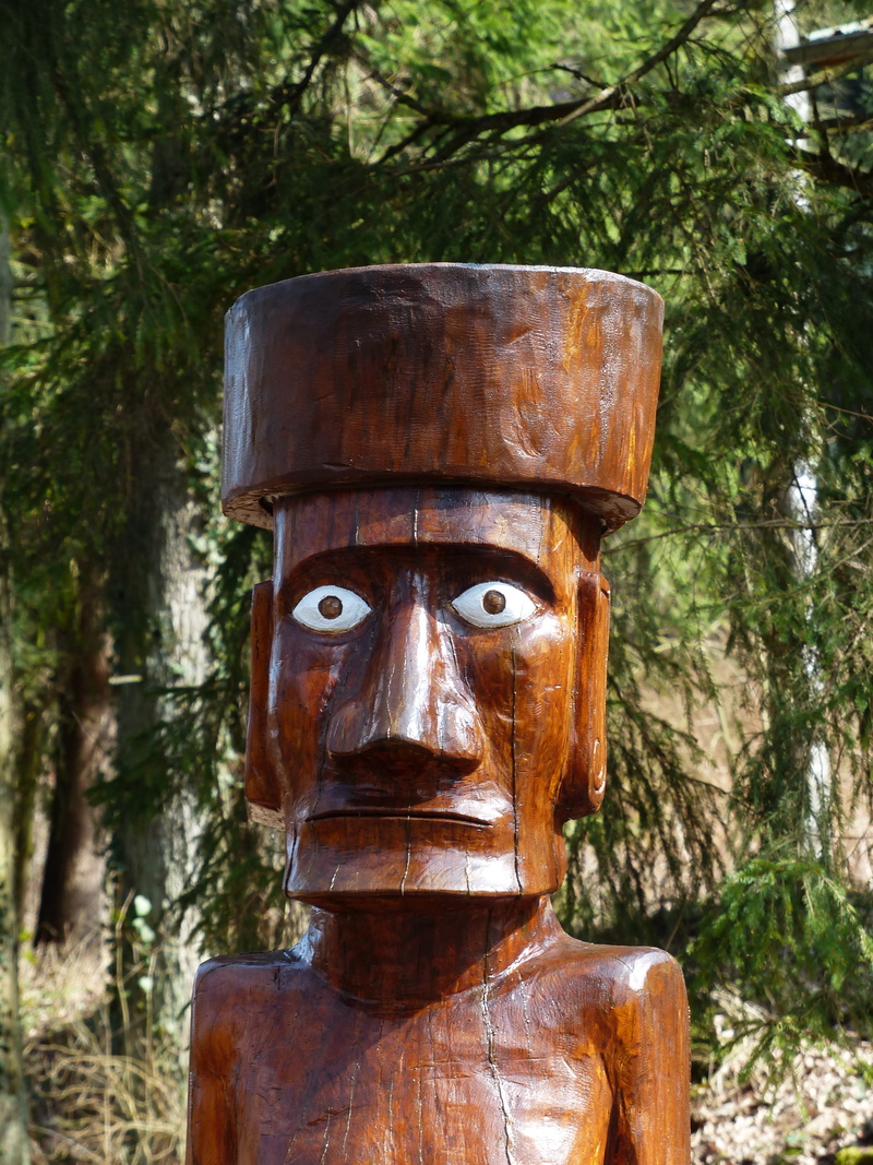 carving - craft product, Hypnosis, outdoors, totem, creativity, 4K, african, representation, human representation, day, Man, sculpture, art and craft