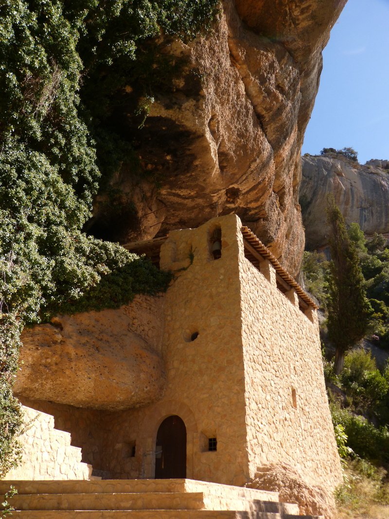 landscape, building, built structure, nature, solid, outdoors, hermitage, 4K, rock formation, travel destinations, rock - object, tourism, building exterior