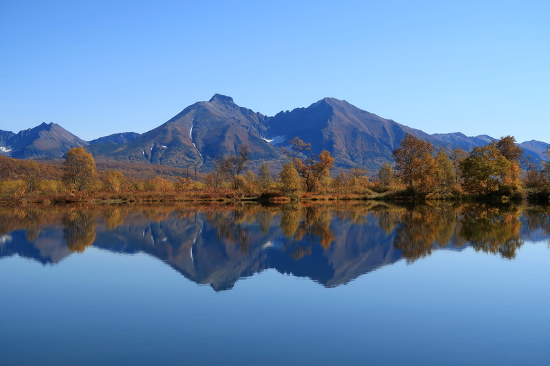 smooth surface, landscape, outdoors, idyllic, snowcapped mountain, trees, mountain range, body of water, tranquility, reflection, autumn, golden autumn