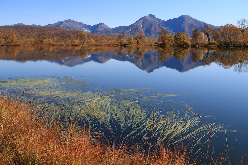 mountain, smooth surface, lake, silence, water, reflection, sky, plant, outdoors, mountains, autumn, land, scenics - nature, trees, autumn day, appeasement