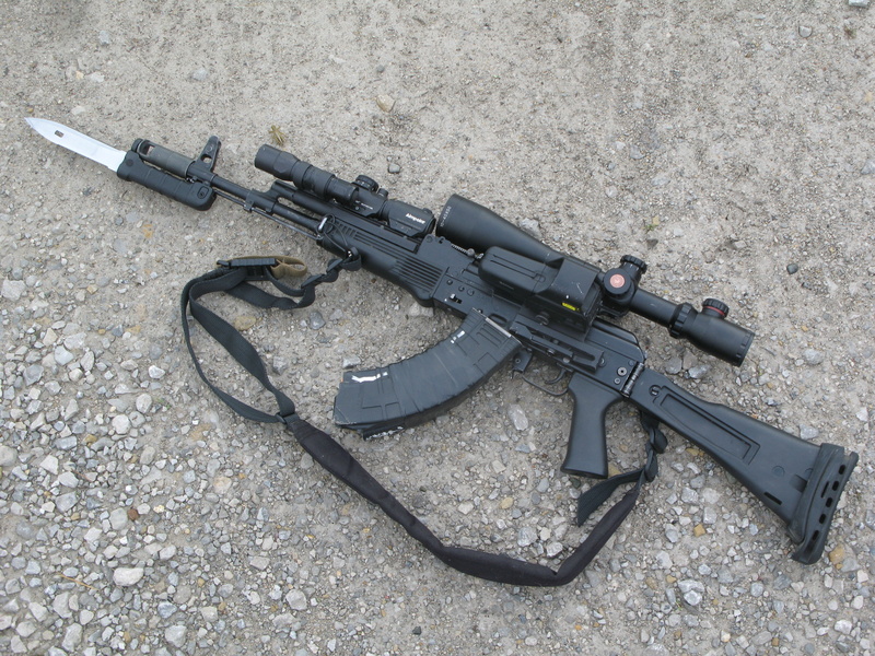 no people, security, protection, aiming, surveillance, land, assault, machine gun, bayonet, armed Forces, self-loading, aggression, day, conflict, army