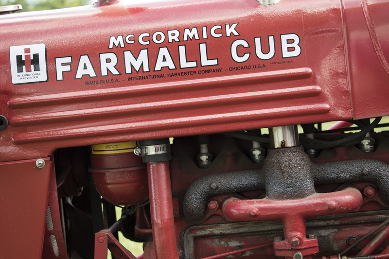 farming, rural, cub, machinery, architecture, farm, industry, 1080P, close-up, mode of transportation, old, communication, western script, text, land vehicle