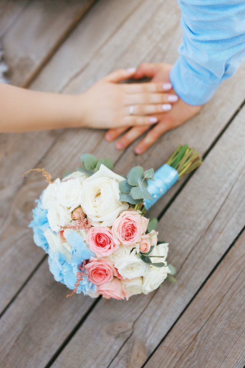 flowering plant, cute, relationship, human hand, women, flower arrangement, freshness, love, dress, flower, nature, 4K, adult, blue, celebration, bouquet