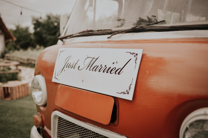 outdoors, automobile, retro styled, close-up, motor vehicle, style, landscape, mode of transportation, married, daylight, transportation, nature, car, board